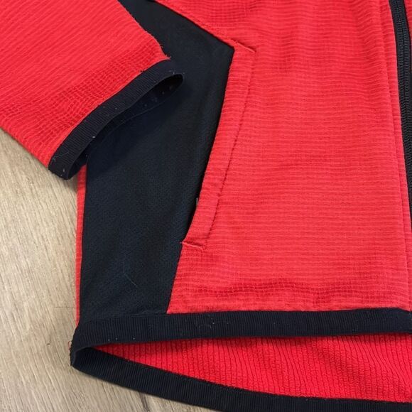 LIGHTWEIGHT UNDER ARMOUR JACKET RED AND BLACK SIZE MEDIUM EUC - Picture 4 of 5